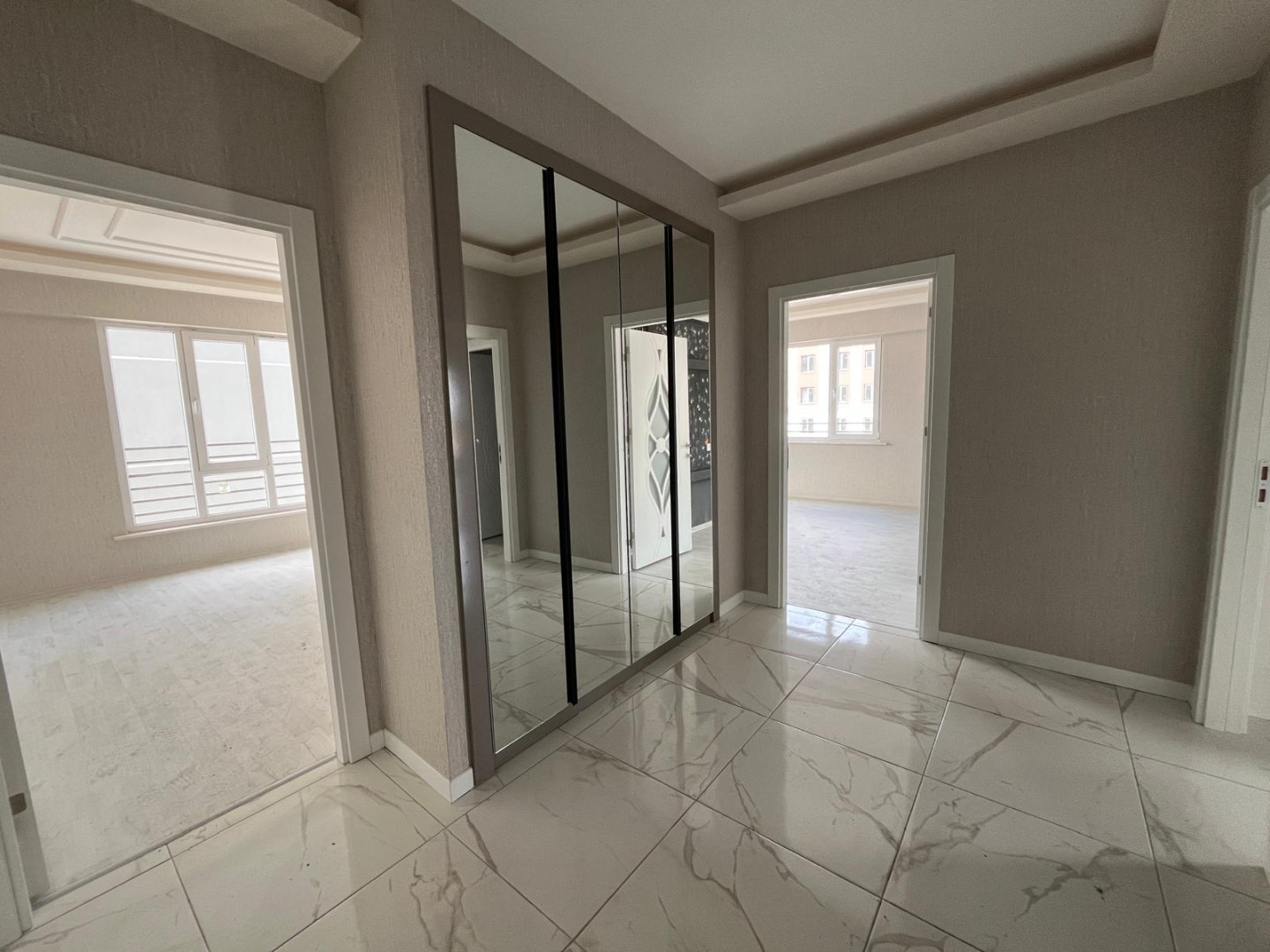 KOSOVA DA SIFIR BALKON TEZGAHLI 3+1 DAİRE